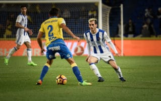 Las Palmas-Real Sociedad: entre el clavo ardiendo y los últimos servicios del capitán