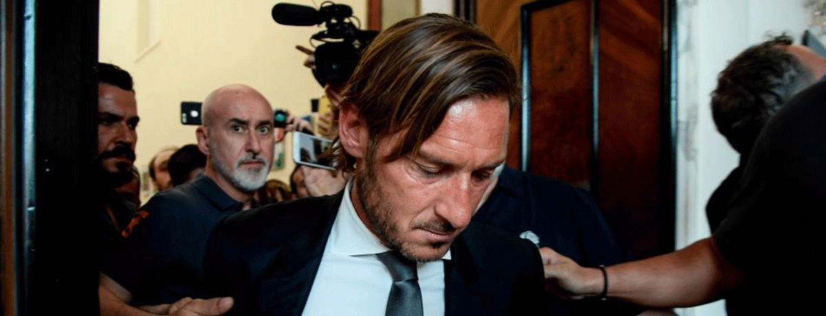 Francesco Totti sagt „Ciao, Roma“ - Unwürdiger Abschied einer Fußball-Legende