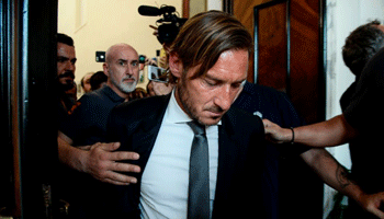 Francesco Totti sagt „Ciao, Roma“ - Unwürdiger Abschied einer Fußball-Legende
