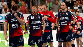 Handball-Bundesliga: Flensburg spitze, Kiel mit besseren Karten