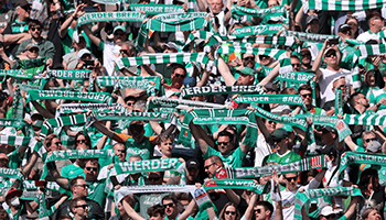 Werder Bremen - VfL Wolfsburg: Duell der Gegensätze