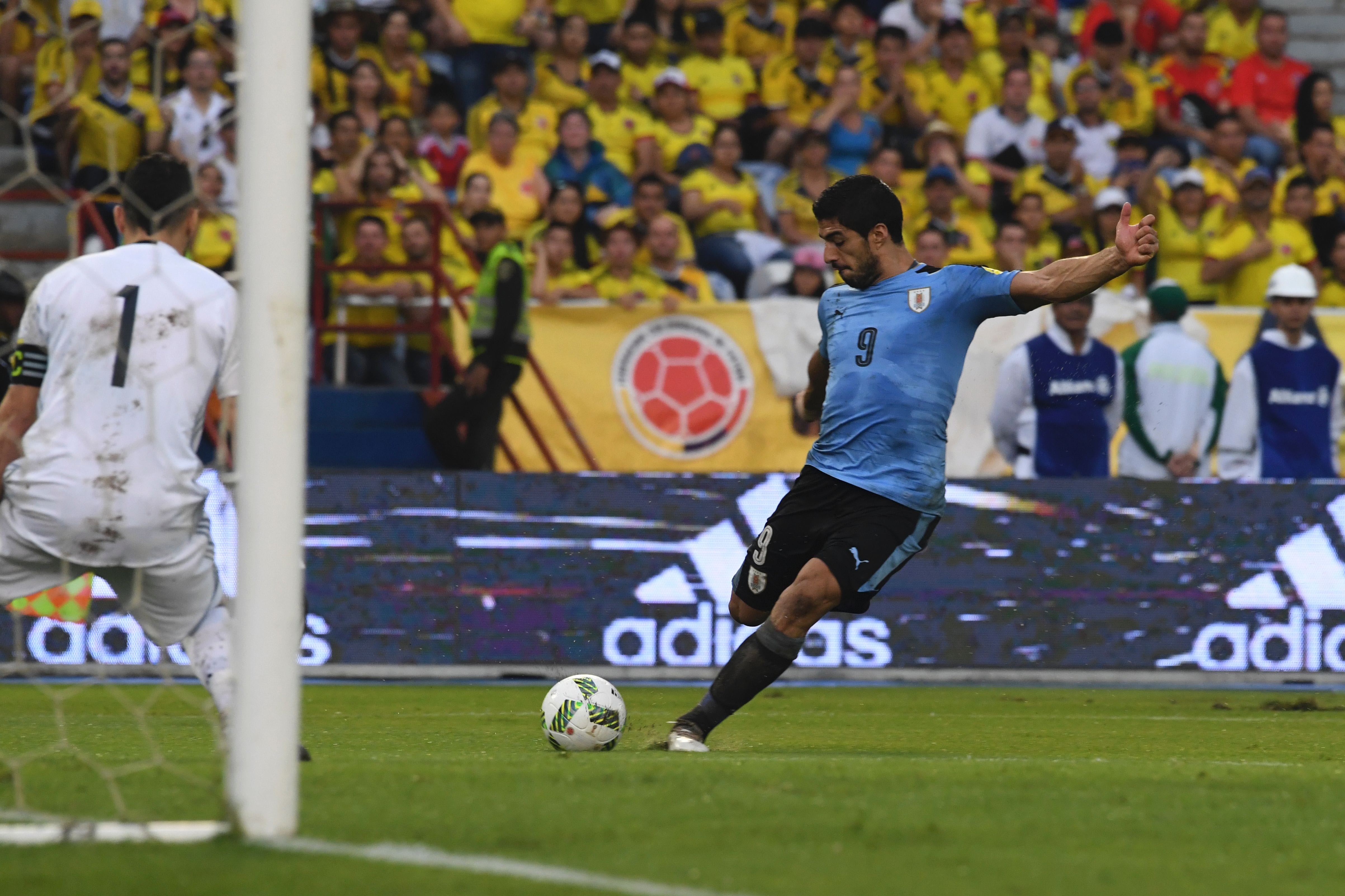 Luis Suárez y su récord goleador con Uruguay (infografía)