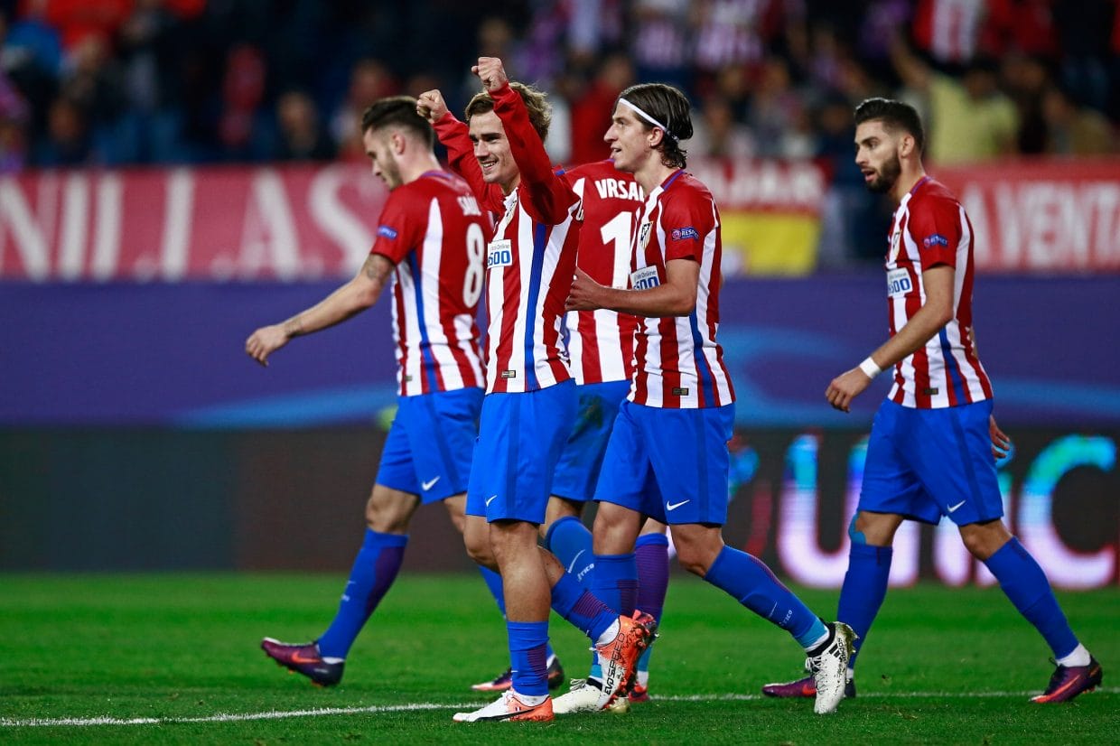 Los jugadores del Atlético de Madrid celebran un tanto en la primera fase de la Champions League 16/17. 