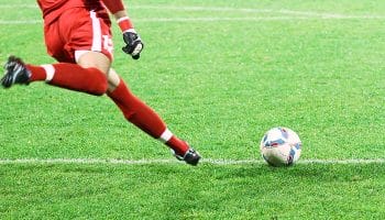 Noticias del efecto del coronavirus en el fútbol: suspensión general de las ligas y competiciones