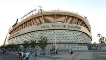 Real Betis - Valencia: última prueba para los ches en su sueño de no descender