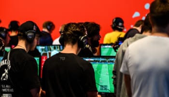eSoccer: Οι ποδοσφαιριστές επενδύουν στο «εικονικό» παιχνίδι