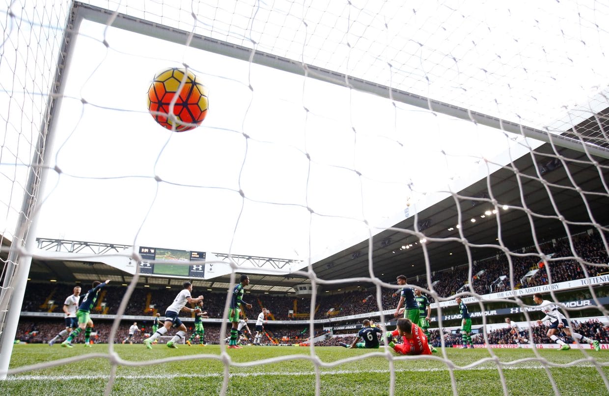 Il gol decisivo di Danny Rose per il 2-1 contro lo Swansea nell'ultima partita di Premier