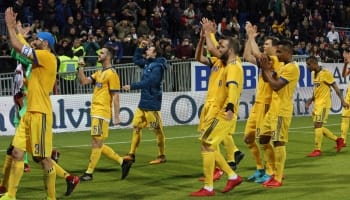 Juventus-Genoa, continua il testa a testa con il Napoli