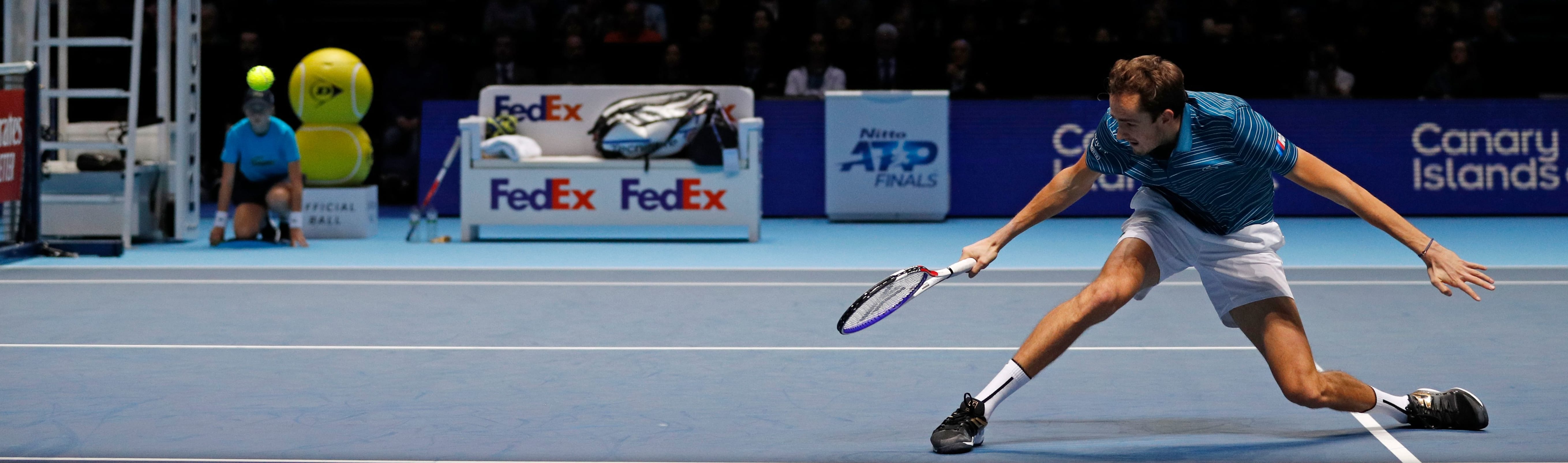 ATP Finals, day 4: Medvedev può vendicarsi di Nadal, per Tsitsipas è dura contro uno Zverev così