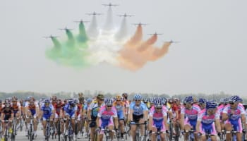Giro d'Italia 2020, quote e favoriti per la tappa 15: tra il saluto delle Frecce Tricolori e l'omaggio al Pirata