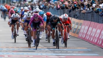 Giro d'Italia 2020, quote e favoriti per la tappa 13: avremo ancora un nuovo duello Démare-Sagan?
