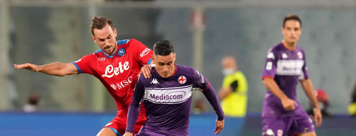 Napoli-Fiorentina: azzurri incerottati, la Viola sogna il passaggio ai quarti di finale
